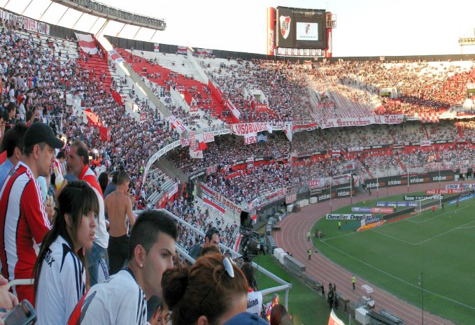 Panorama_Estadio_Monumental_(Buenos_Aires,_Argentina)_football_River_Plate
